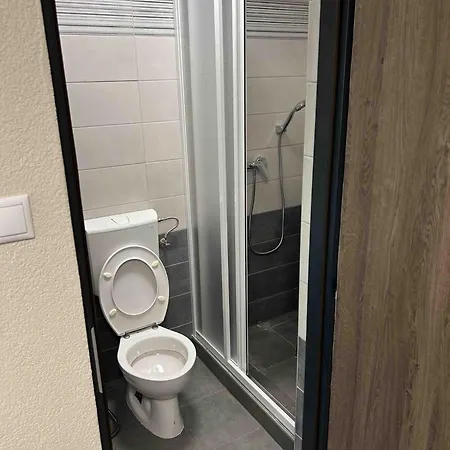Leila Airport * Vecsés